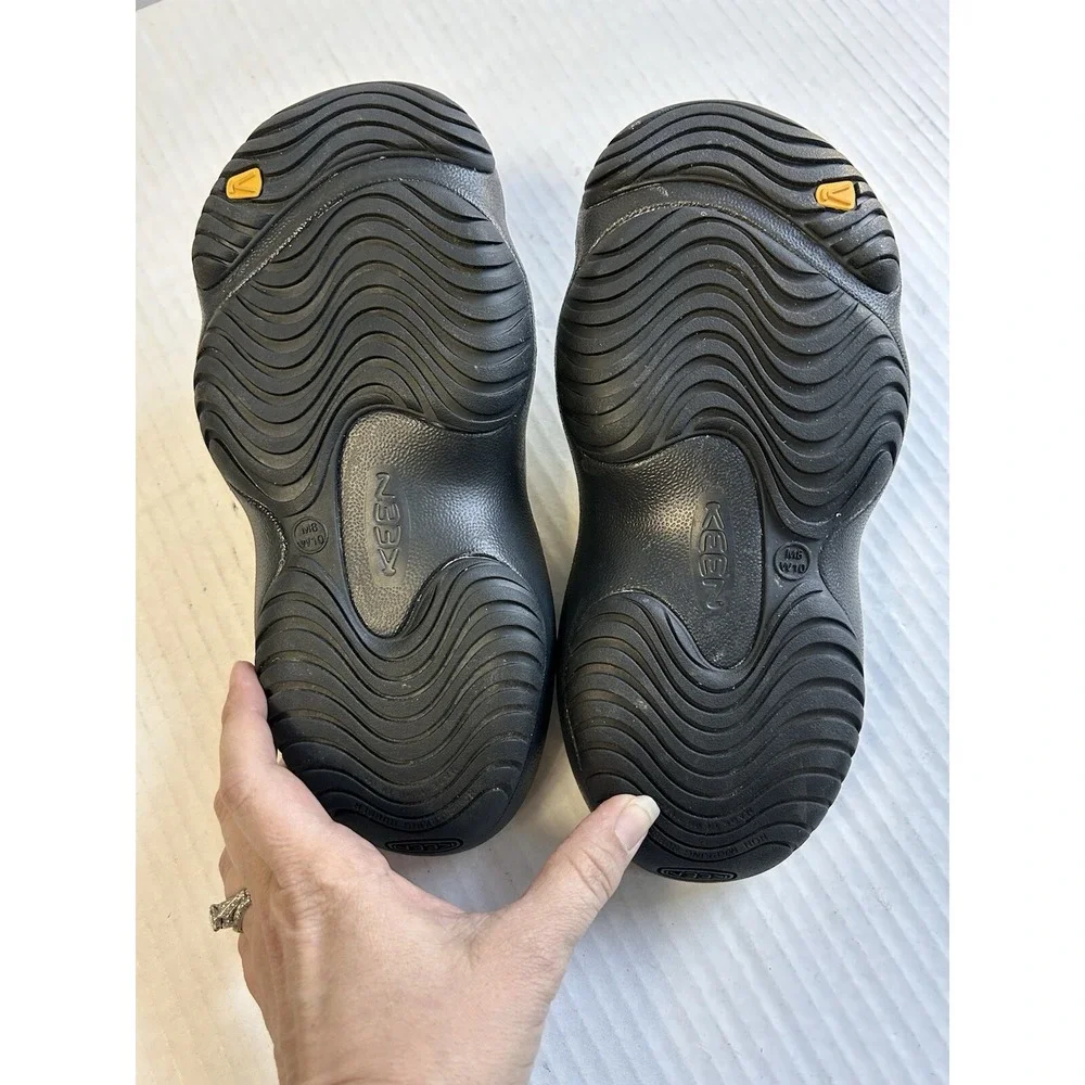 Keen Yogui‎ Arts Slides Slip On Sandals Closed Toe Camo / Black EUC W9.5/ M7.5